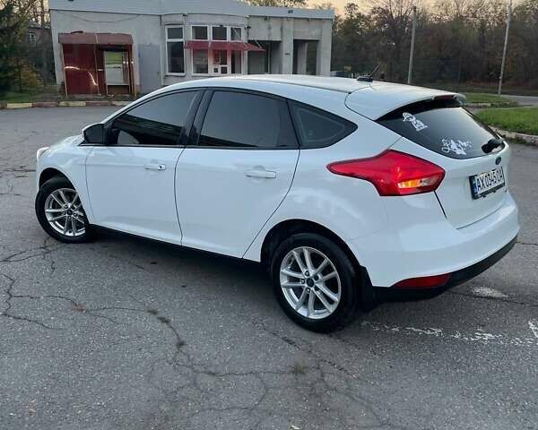 Білий Форд Фокус, об'ємом двигуна 2 л та пробігом 155 тис. км за 8500 $, фото 9 на Automoto.ua