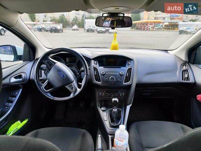Белый Форд Фокус, объемом двигателя 1 л и пробегом 69 тыс. км за 8399 $, фото 17 на Automoto.ua