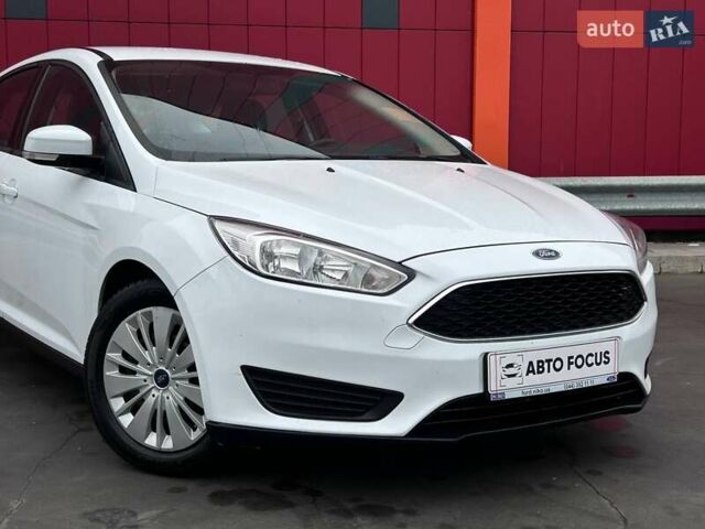Белый Форд Фокус, объемом двигателя 1 л и пробегом 122 тыс. км за 9290 $, фото 1 на Automoto.ua
