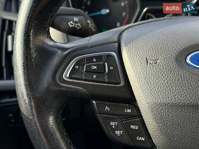 Белый Форд Фокус, объемом двигателя 1 л и пробегом 150 тыс. км за 8290 $, фото 21 на Automoto.ua