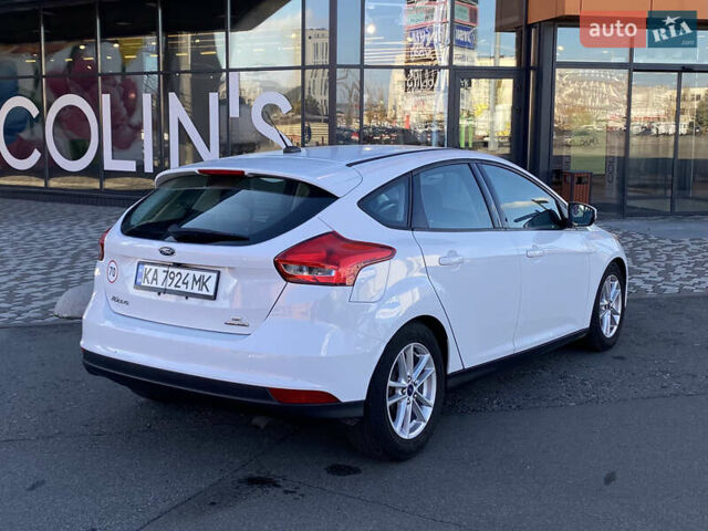Белый Форд Фокус, объемом двигателя 2 л и пробегом 163 тыс. км за 8350 $, фото 7 на Automoto.ua