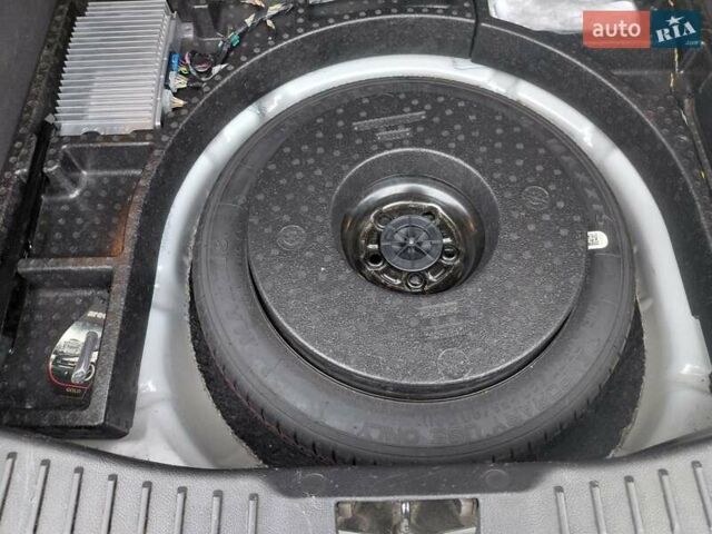 Белый Форд Фокус, объемом двигателя 2 л и пробегом 270 тыс. км за 8300 $, фото 28 на Automoto.ua