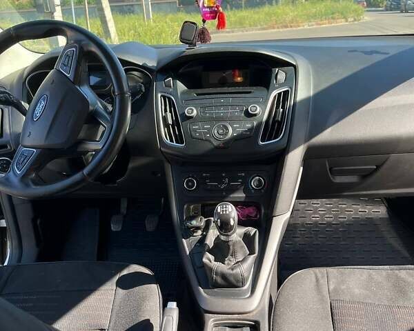 Форд Фокус 2015 у Києві на Automoto.ua Білий Форд Фокус, об'ємом двигуна 1 л та пробігом 175 тис. км за 6300 $, фото 11 на Automoto.ua
