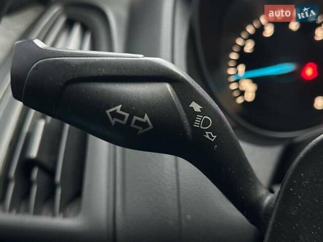 Белый Форд Фокус, объемом двигателя 2 л и пробегом 253 тыс. км за 7490 $, фото 19 на Automoto.ua