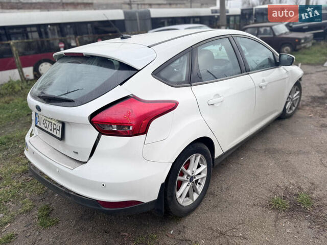 Белый Форд Фокус, объемом двигателя 2 л и пробегом 160 тыс. км за 3200 $, фото 6 на Automoto.ua