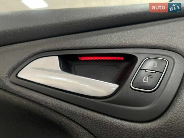 Білий Форд Фокус, об'ємом двигуна 2 л та пробігом 200 тис. км за 7990 $, фото 19 на Automoto.ua