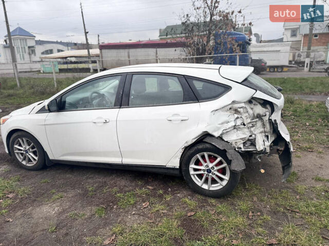 Белый Форд Фокус, объемом двигателя 2 л и пробегом 160 тыс. км за 3200 $, фото 4 на Automoto.ua