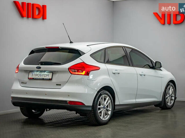 Белый Форд Фокус, объемом двигателя 1 л и пробегом 80 тыс. км за 10367 $, фото 1 на Automoto.ua