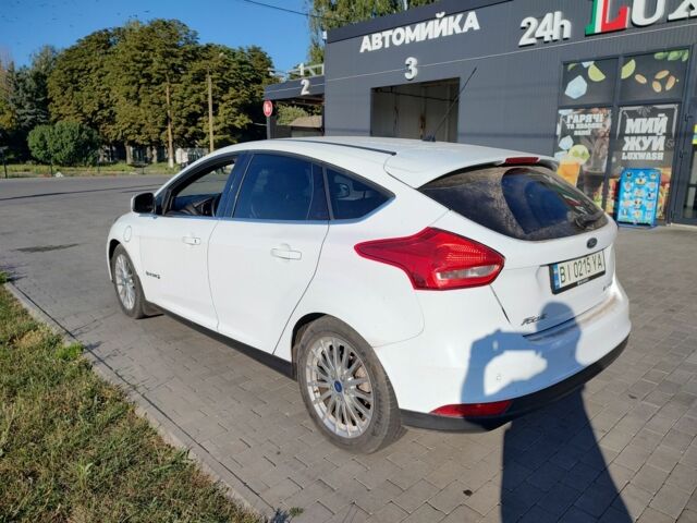 Білий Форд Фокус, об'ємом двигуна 0 л та пробігом 65 тис. км за 7999 $, фото 2 на Automoto.ua