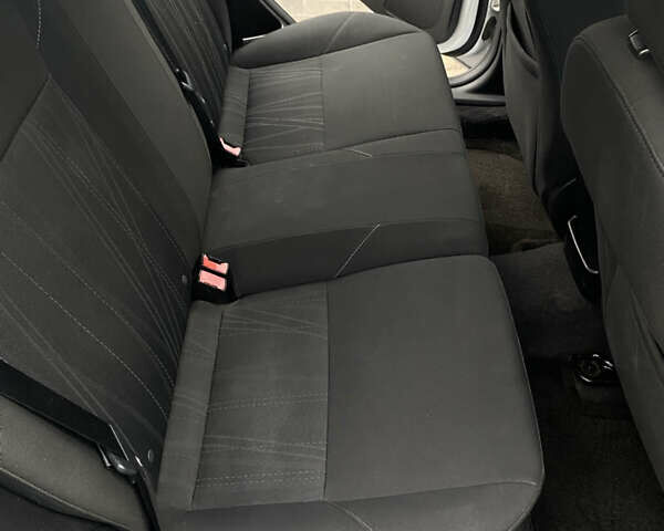 Белый Форд Фокус, объемом двигателя 2 л и пробегом 248 тыс. км за 7100 $, фото 43 на Automoto.ua