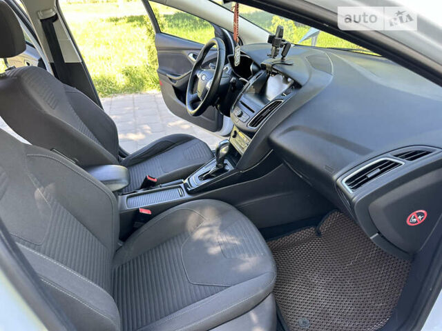 Белый Форд Фокус, объемом двигателя 0 л и пробегом 70 тыс. км за 7250 $, фото 52 на Automoto.ua