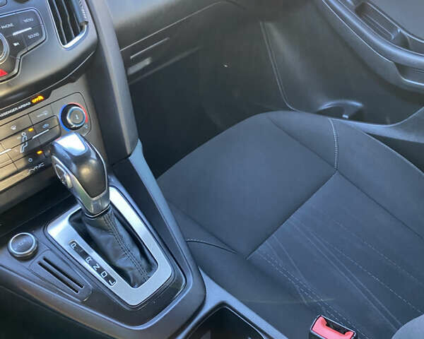 Белый Форд Фокус, объемом двигателя 2 л и пробегом 248 тыс. км за 7100 $, фото 41 на Automoto.ua