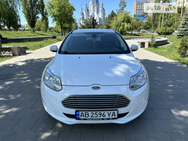 Белый Форд Фокус, объемом двигателя 0 л и пробегом 70 тыс. км за 7250 $, фото 10 на Automoto.ua