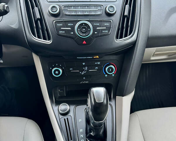 Белый Форд Фокус, объемом двигателя 2 л и пробегом 78 тыс. км за 9250 $, фото 19 на Automoto.ua