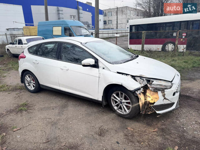 Белый Форд Фокус, объемом двигателя 2 л и пробегом 160 тыс. км за 3200 $, фото 8 на Automoto.ua