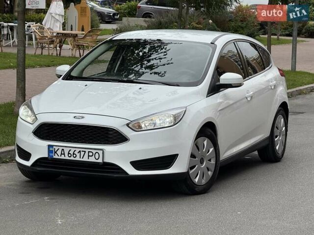 Белый Форд Фокус, объемом двигателя 1 л и пробегом 88 тыс. км за 9400 $, фото 1 на Automoto.ua