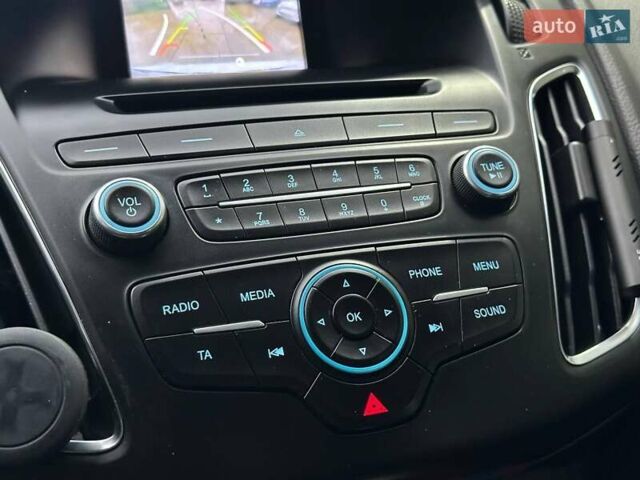 Белый Форд Фокус, объемом двигателя 2 л и пробегом 253 тыс. км за 6990 $, фото 16 на Automoto.ua