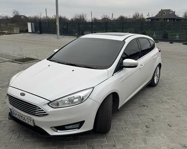 Белый Форд Фокус, объемом двигателя 2 л и пробегом 141 тыс. км за 7500 $, фото 1 на Automoto.ua