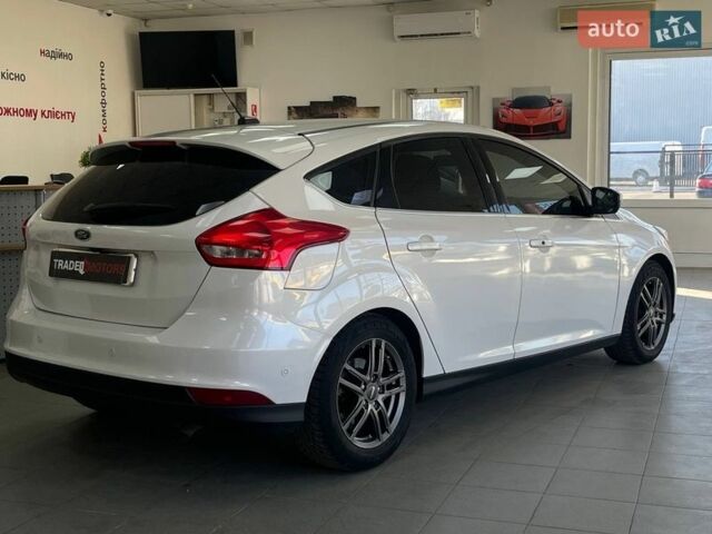 Білий Форд Фокус, об'ємом двигуна 2 л та пробігом 200 тис. км за 7990 $, фото 13 на Automoto.ua