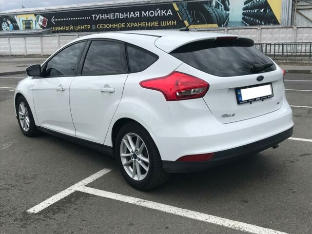 Білий Форд Фокус, об'ємом двигуна 2 л та пробігом 219 тис. км за 8100 $, фото 59 на Automoto.ua
