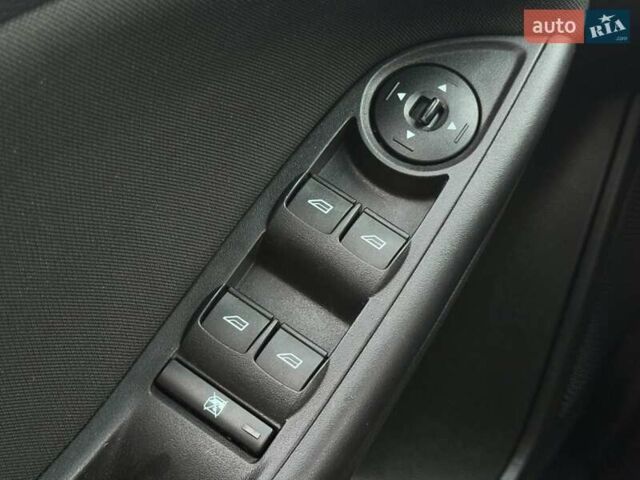 Белый Форд Фокус, объемом двигателя 2 л и пробегом 194 тыс. км за 7700 $, фото 20 на Automoto.ua