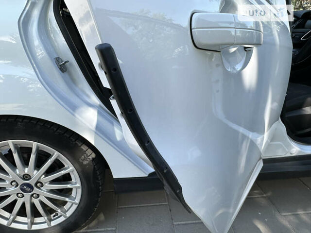 Белый Форд Фокус, объемом двигателя 0 л и пробегом 70 тыс. км за 7250 $, фото 30 на Automoto.ua