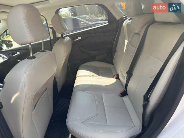 Белый Форд Фокус, объемом двигателя 2 л и пробегом 187 тыс. км за 8999 $, фото 13 на Automoto.ua