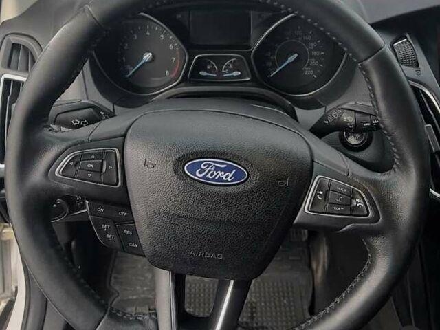 Білий Форд Фокус, об'ємом двигуна 2 л та пробігом 142 тис. км за 8200 $, фото 7 на Automoto.ua