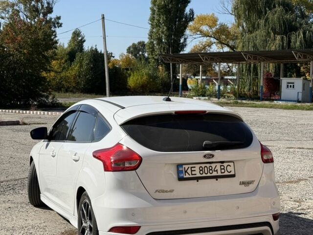 Белый Форд Фокус, объемом двигателя 2 л и пробегом 138 тыс. км за 7614 $, фото 3 на Automoto.ua
