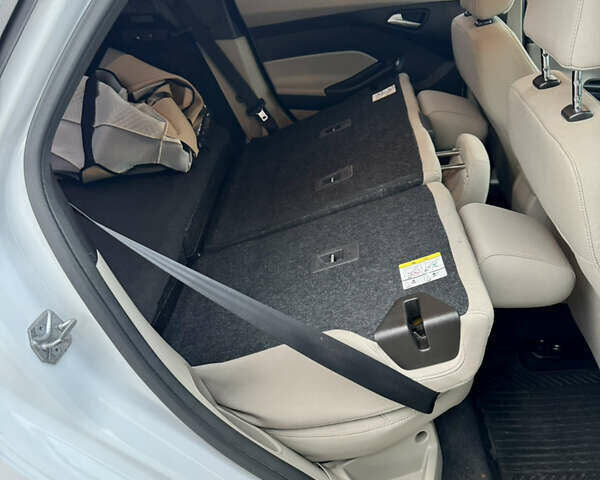 Белый Форд Фокус, объемом двигателя 2 л и пробегом 78 тыс. км за 9250 $, фото 24 на Automoto.ua