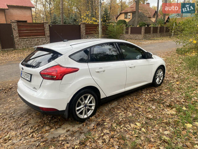 Белый Форд Фокус, объемом двигателя 2 л и пробегом 248 тыс. км за 7100 $, фото 3 на Automoto.ua