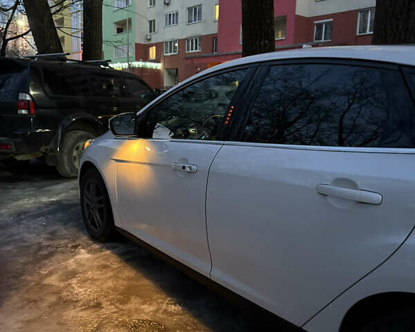 Білий Форд Фокус, об'ємом двигуна 2 л та пробігом 199 тис. км за 8000 $, фото 15 на Automoto.ua