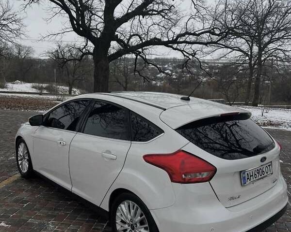 Білий Форд Фокус, об'ємом двигуна 2 л та пробігом 142 тис. км за 8200 $, фото 5 на Automoto.ua