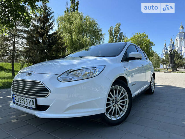 Белый Форд Фокус, объемом двигателя 0 л и пробегом 70 тыс. км за 7250 $, фото 5 на Automoto.ua