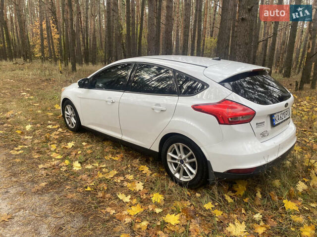 Белый Форд Фокус, объемом двигателя 2 л и пробегом 248 тыс. км за 7100 $, фото 19 на Automoto.ua
