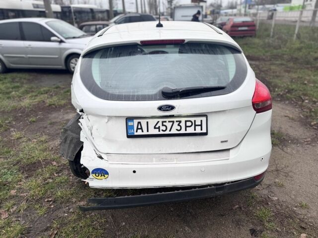 Белый Форд Фокус, объемом двигателя 2 л и пробегом 160 тыс. км за 3200 $, фото 5 на Automoto.ua