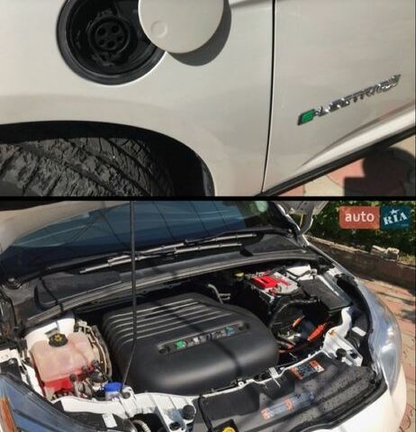 Форд Фокус 2015 в Раздельной на Automoto.ua Белый Форд Фокус, объемом двигателя 0 л и пробегом 45 тыс. км за 8500 $, фото 2 на Automoto.ua