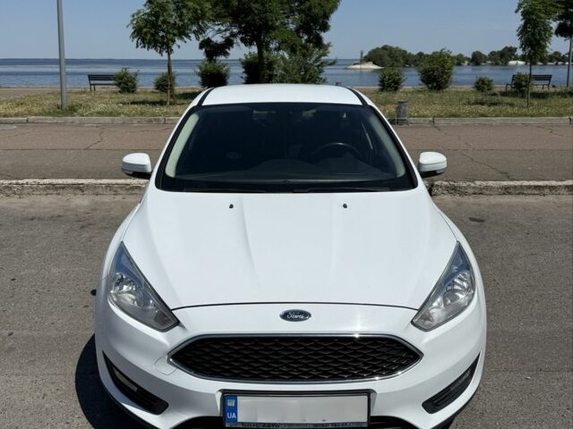 Білий Форд Фокус, об'ємом двигуна 1 л та пробігом 127 тис. км за 7500 $, фото 5 на Automoto.ua