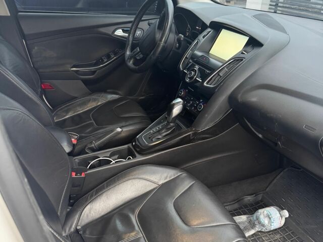 Белый Форд Фокус, объемом двигателя 2 л и пробегом 141 тыс. км за 7500 $, фото 8 на Automoto.ua