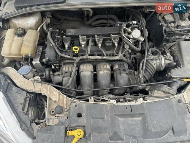 Белый Форд Фокус, объемом двигателя 2 л и пробегом 141 тыс. км за 7500 $, фото 13 на Automoto.ua