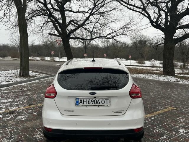 Белый Форд Фокус, объемом двигателя 2 л и пробегом 140 тыс. км за 8500 $, фото 3 на Automoto.ua