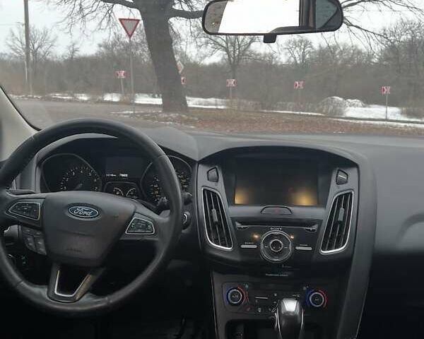 Білий Форд Фокус, об'ємом двигуна 2 л та пробігом 142 тис. км за 8200 $, фото 10 на Automoto.ua