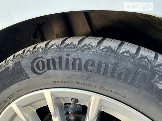 Белый Форд Фокус, объемом двигателя 0 л и пробегом 70 тыс. км за 7250 $, фото 69 на Automoto.ua