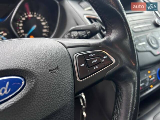 Белый Форд Фокус, объемом двигателя 1 л и пробегом 122 тыс. км за 9290 $, фото 17 на Automoto.ua