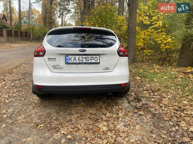 Белый Форд Фокус, объемом двигателя 2 л и пробегом 248 тыс. км за 7100 $, фото 1 на Automoto.ua