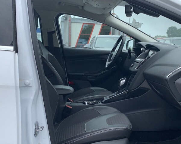 Белый Форд Фокус, объемом двигателя 0 л и пробегом 38 тыс. км за 9900 $, фото 15 на Automoto.ua