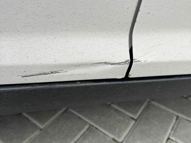 Белый Форд Фокус, объемом двигателя 2 л и пробегом 141 тыс. км за 7500 $, фото 7 на Automoto.ua