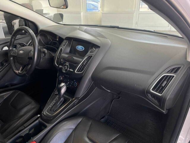 Білий Форд Фокус, об'ємом двигуна 2 л та пробігом 200 тис. км за 7690 $, фото 19 на Automoto.ua