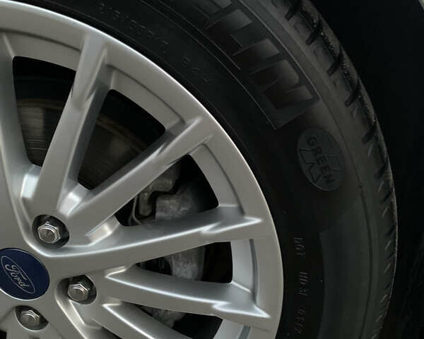 Белый Форд Фокус, объемом двигателя 0 л и пробегом 38 тыс. км за 9900 $, фото 10 на Automoto.ua