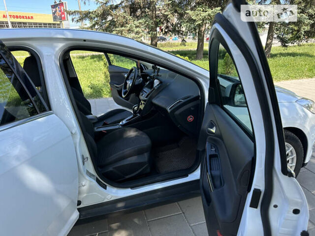 Белый Форд Фокус, объемом двигателя 0 л и пробегом 70 тыс. км за 7250 $, фото 67 на Automoto.ua